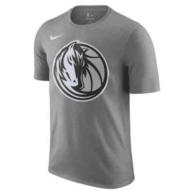 【NIKE】Dallas Mavericks Essential Men's Jordan NBA T-Shirt Dallas Mavericks Essential Men's Jordan NBA T-Shirt. Nike.com